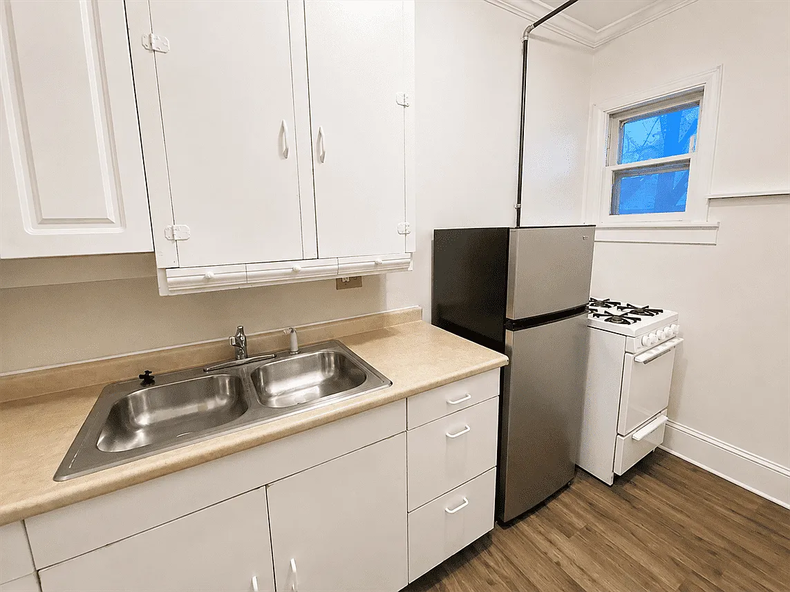 1 bed, 780 sqft, $800 — Photo 2