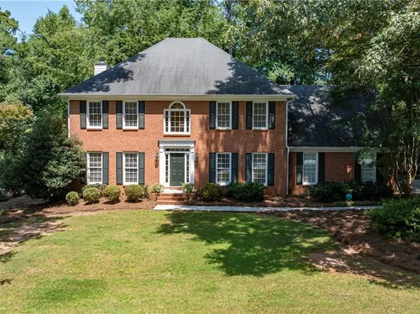 4075 Graham Way SW, Lilburn, GA 30047