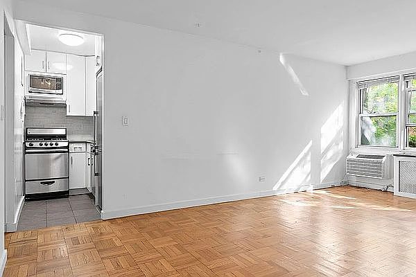 1st image of 150 E 37th St APT 2D