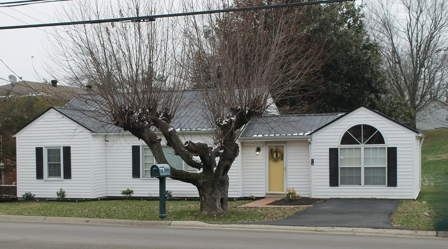 209 Boggs Ln photo 1