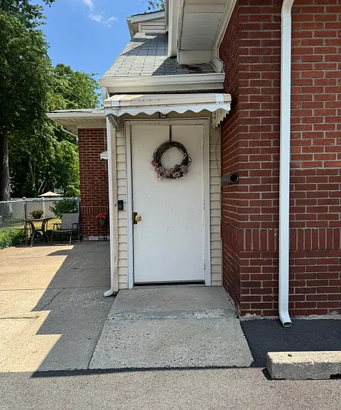 200 E Madison Ave #2 — Photo 8
