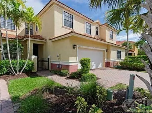 15083 Summit Place Cir, Naples, FL 34119