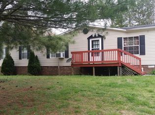 5716 Hodges Rd, Cunningham, TN 37052