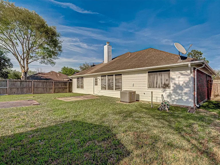 125 Barbetta Ct — Photo 46