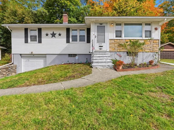 605 Chandler St, Worcester, MA 01602