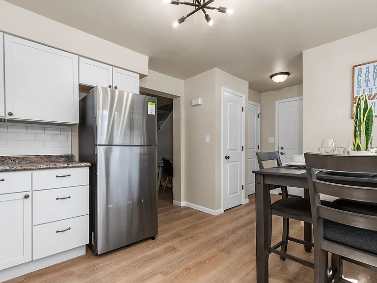 2703 N Helen St #2703 — Photo 5