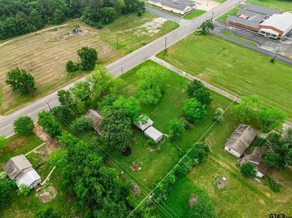 485 N Maple St, Van, TX 75790