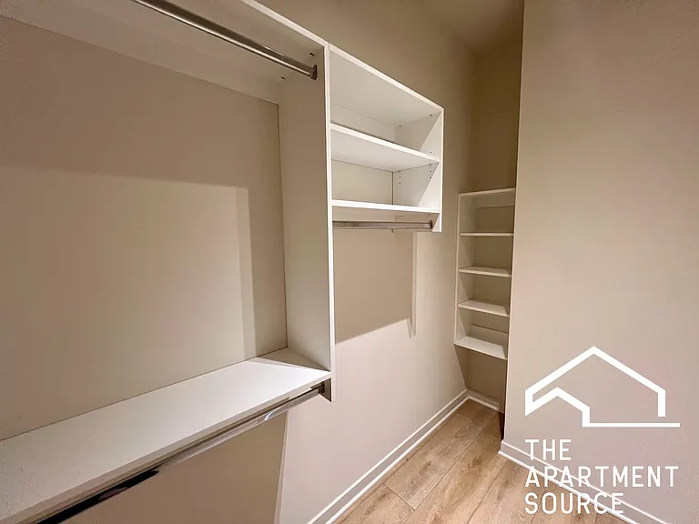 6340 W Belmont Ave #403 — Photo 4