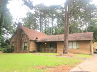 184 Hill Ln, Ellenwood, GA