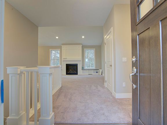 3rd image of 44 Copperwood Dr
