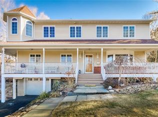 42 N Edsall Ave, Nanuet, NY 10954