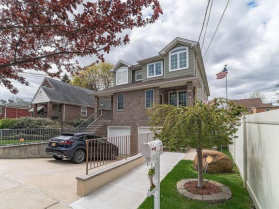 3rd image of 152 Oakland Ave