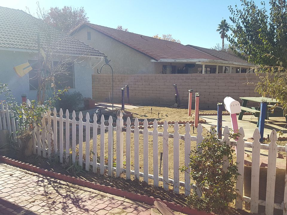 2nd image of 1253 Morven St
