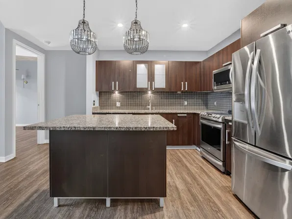 600 12th Ave S APT 415, Nashville, TN 37203