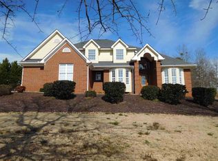 424 Harbour View Dr, Chesnee, SC 29323