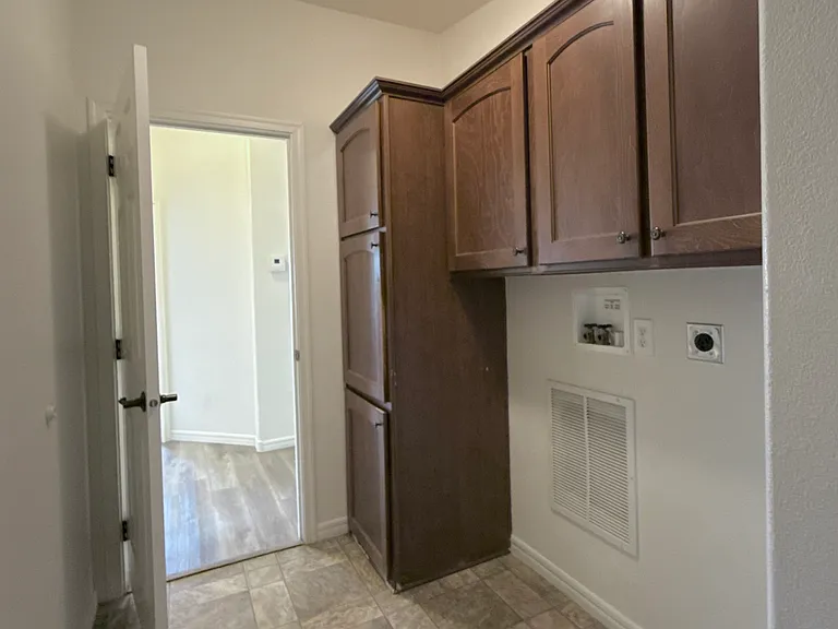 2828 Jerry St — Photo 19