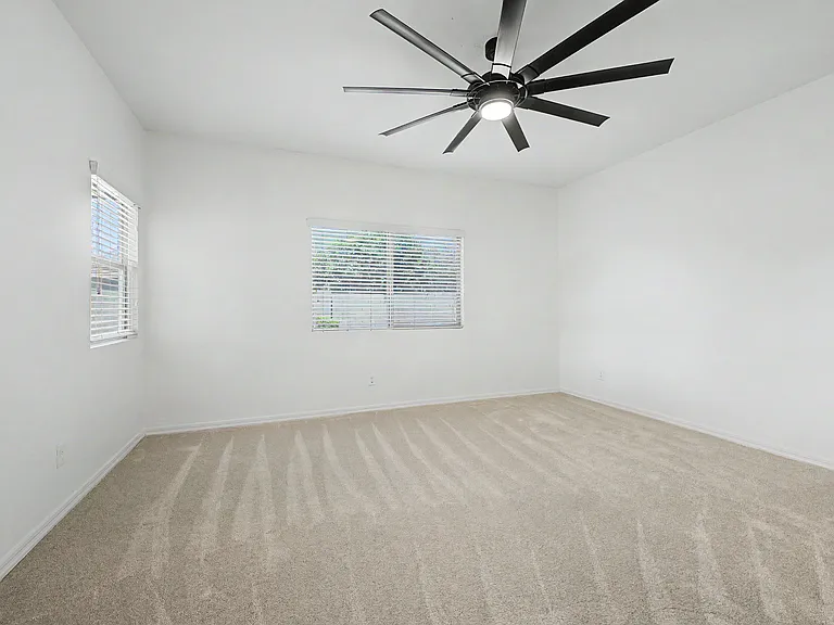 1360 W Joshua Tree Ave — Photo 20