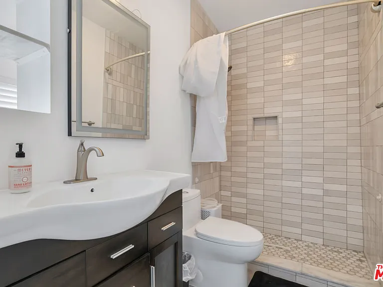 10557 Rocca Pl — Photo 36