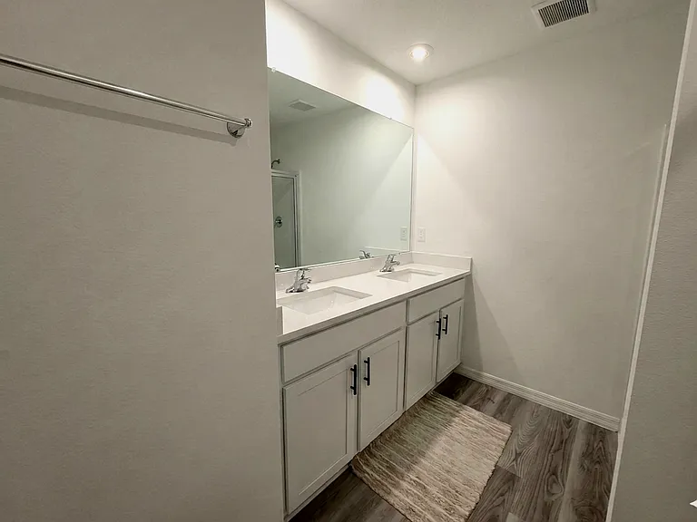 5220 Berry Bay Ave #5220 — Photo 15