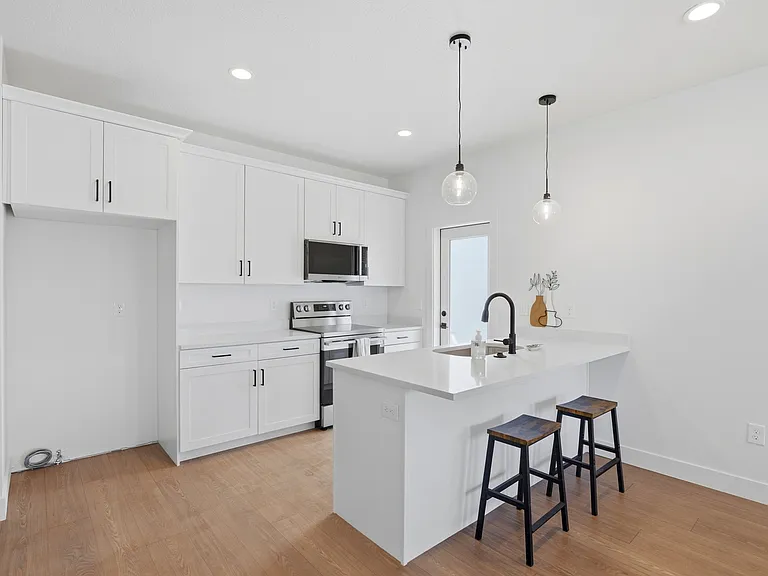 316 E Woodscape Way — Photo 4