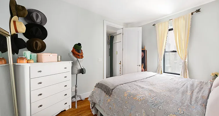 Sold by Compass | media 5