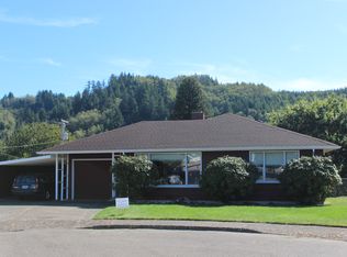 2634 Park Ct, Reedsport, OR 97467