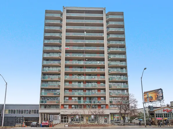 5949 Yonge St W #208, Toronto, ON M2M 3V8