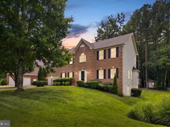 5 Lakewind Ln, Stafford, VA 22554