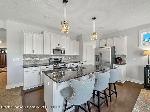 5th image of 2820 Carnoustie Dr