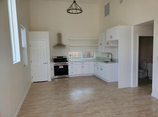 712 Erringer Rd, Simi Valley, CA 93065