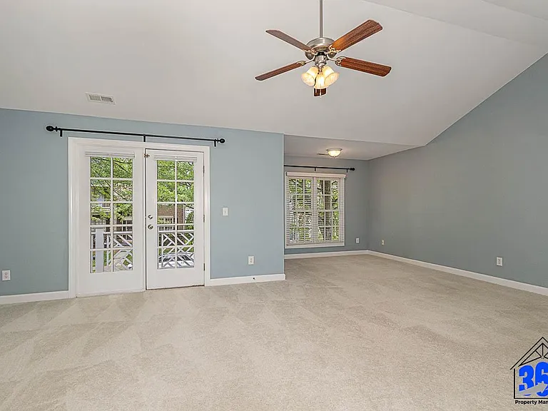 1048 Gold Rock Ln — Photo 14