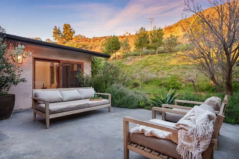 11345 Pacific View Dr — Photo 5