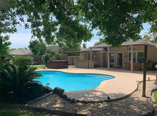 407 Ford Ave, Dayton, TX 77535