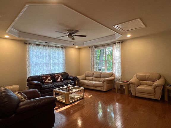 5th image of 5002 Wickham Rd