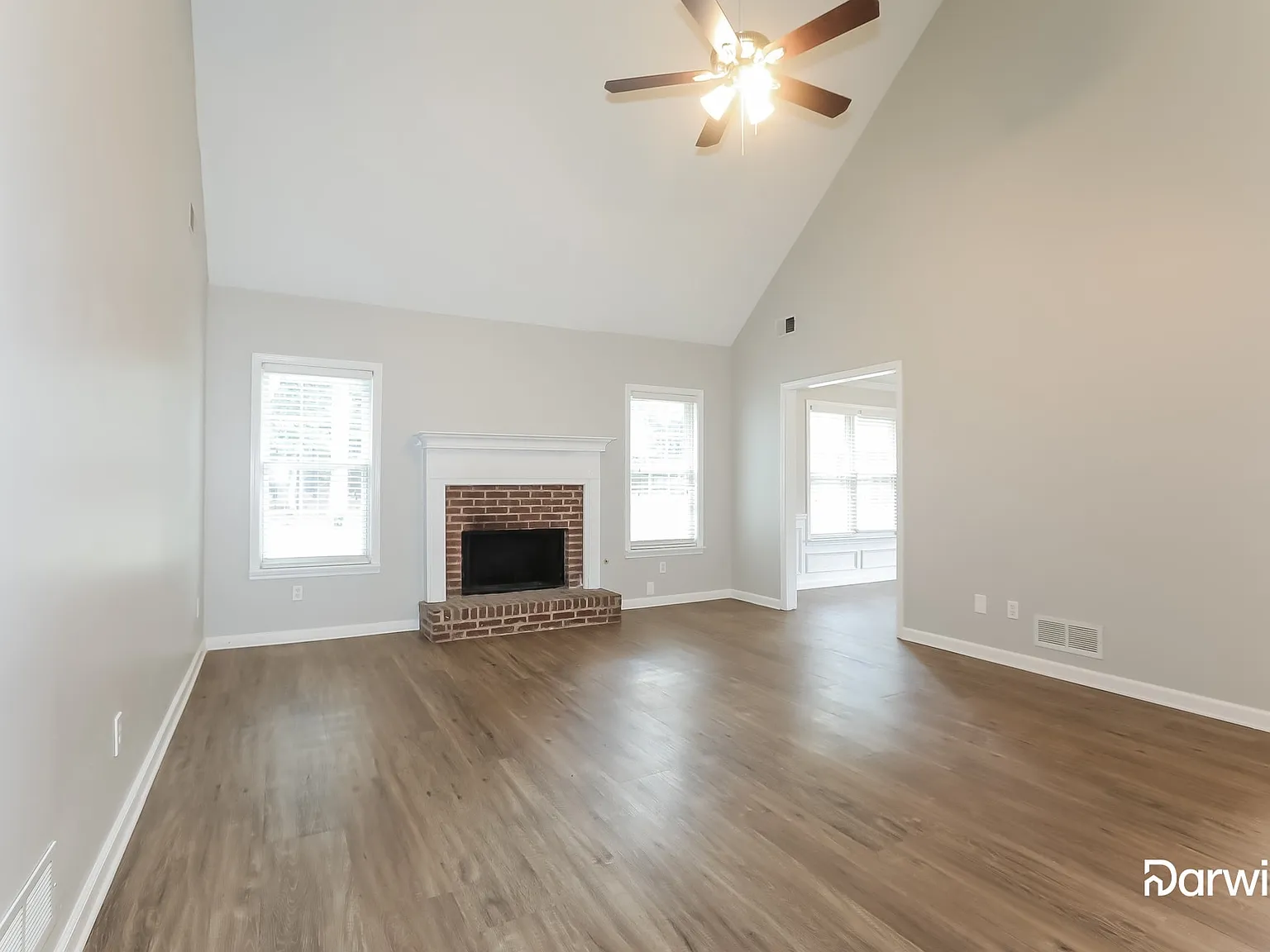 3 bed, 2.0 bath, 1852 sqft, $2,200 — Photo 4