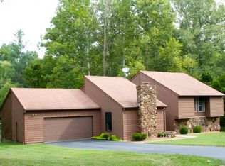 19 Greenbriar Ct, Carbondale, IL 62901