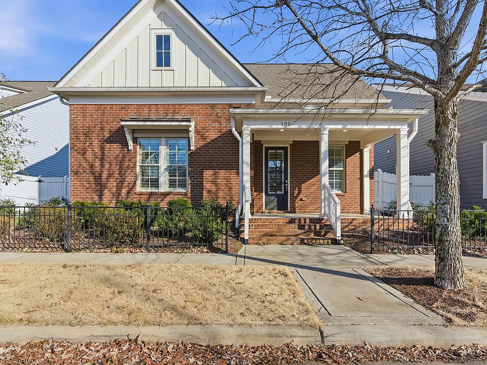 1st image of 125 Bur Oak Dr