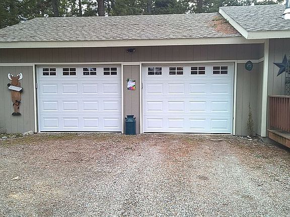 Double garage w/openers