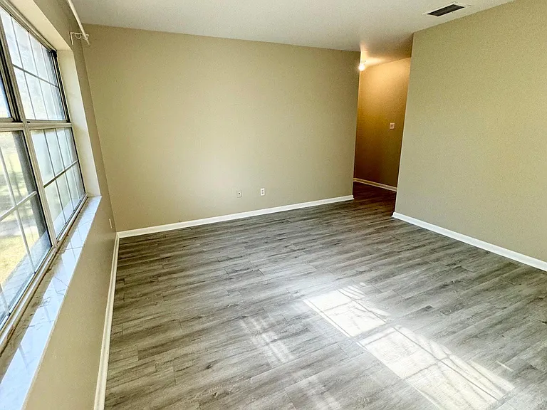 5407 N Suwanee Ave #B — Photo 7