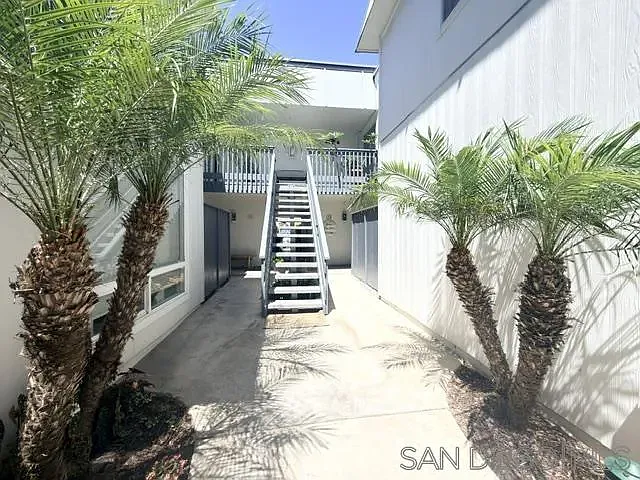 92 Antigua Ct — Photo 17