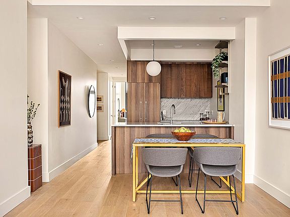2nd image of 817 Classon Ave #2B