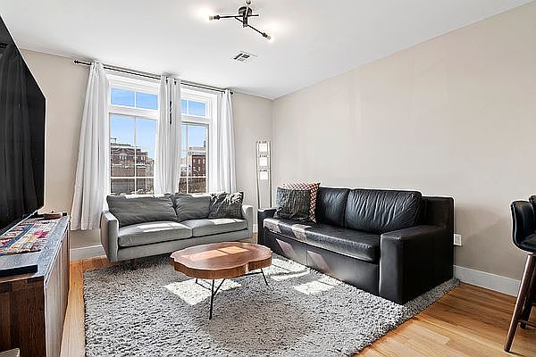 1st image of 627 De Kalb Ave #3C