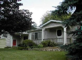 2794 Hunters Creek Rd, Metamora, MI 48455