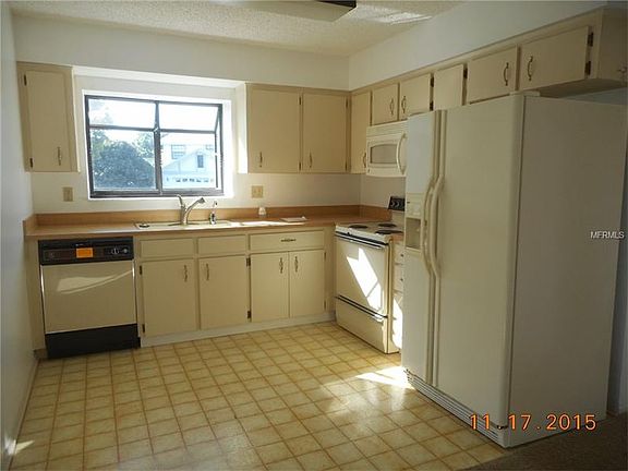2nd image of 602 Lake Dexter Cir