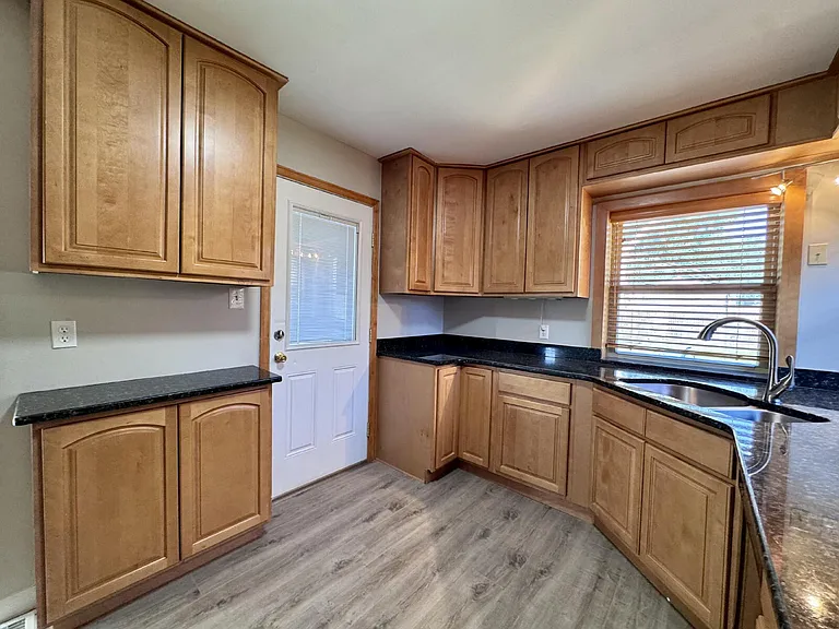 4886 S Logan St #A — Photo 7