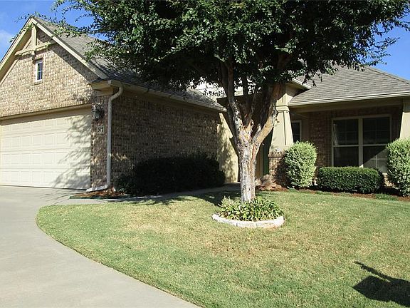 5th image of 517 Christian Ln