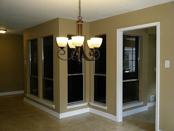 4th image of 5406 Arncliffe Dr