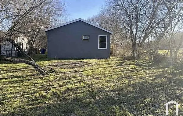 1831 E Drexel Ave — Photo 1