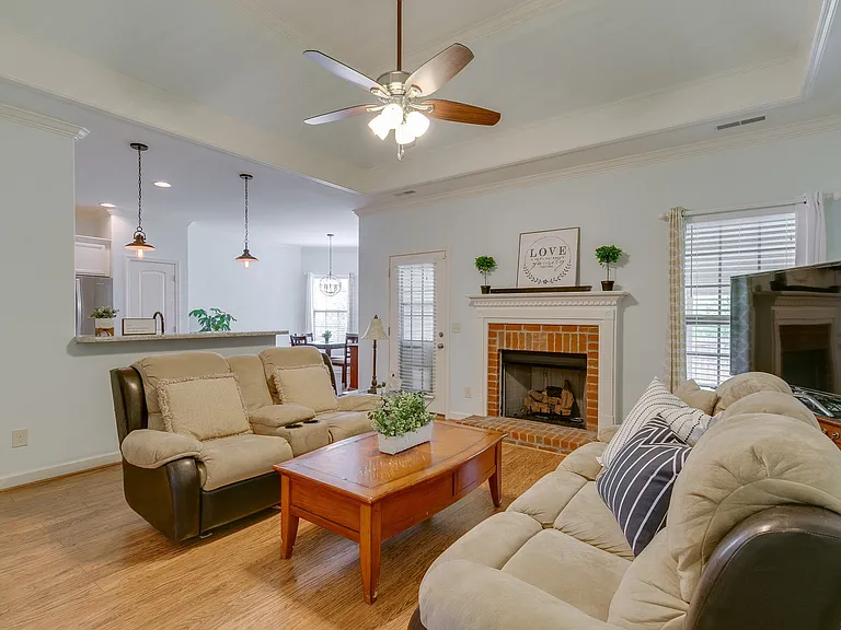7032 Nickalus Way — Photo 6