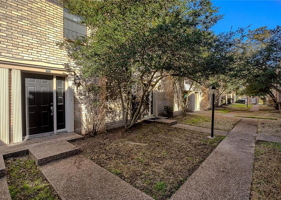 1st image of 8400 Jamestown Dr APT 320